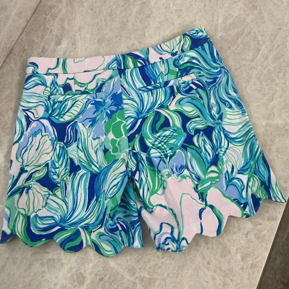 Lilly Pulitzer scalloped hem Women Shorts size 2 - Picture 4 of 5